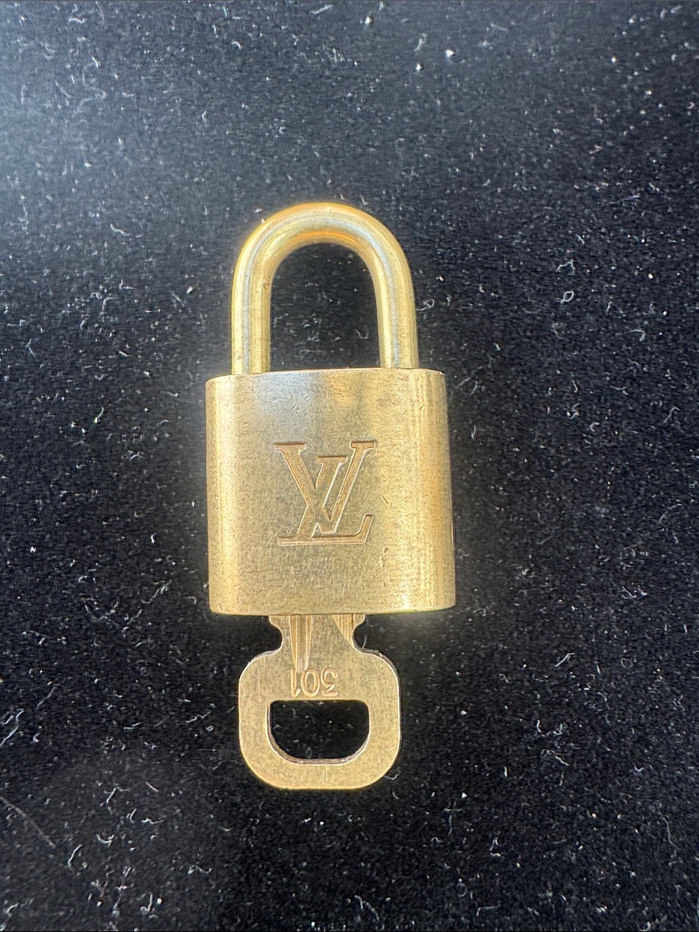 Louis Vuitton lock and key 301 Padlock with Key -